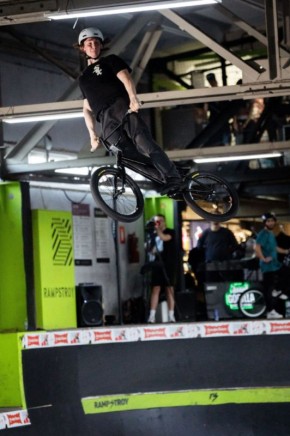   BMX- -     