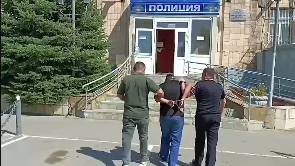            ,    