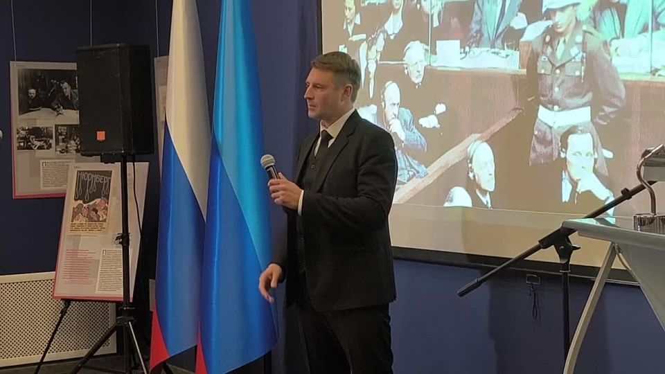         .  Ȼ