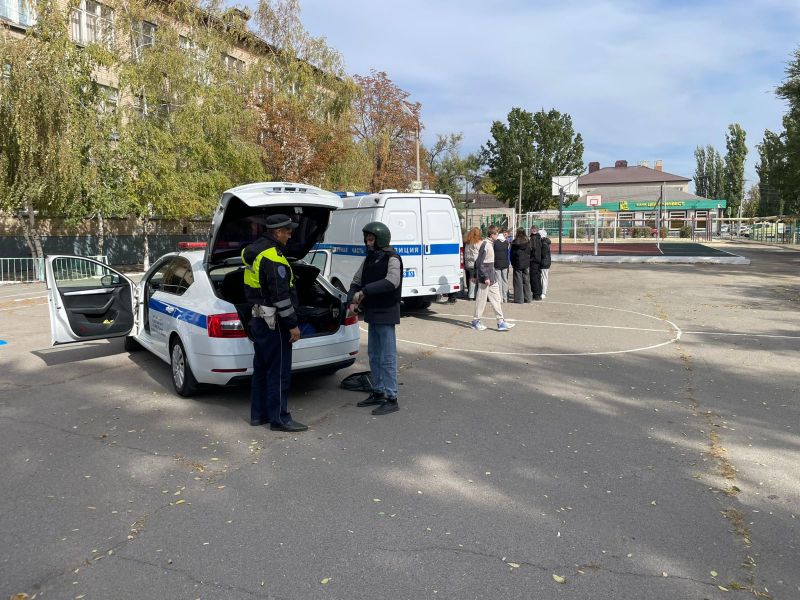 В Миллеровском районе прошла патриотическая акция для учащихся