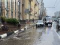 В городе выполняются работы по расчистке ливнеприемников