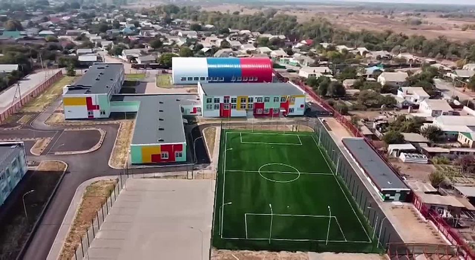 На мой взгляд, интересный и значимый информационный проект «Труд. Профессия. Будущее.» реализуется Молодёжным парламентом Ростовской области