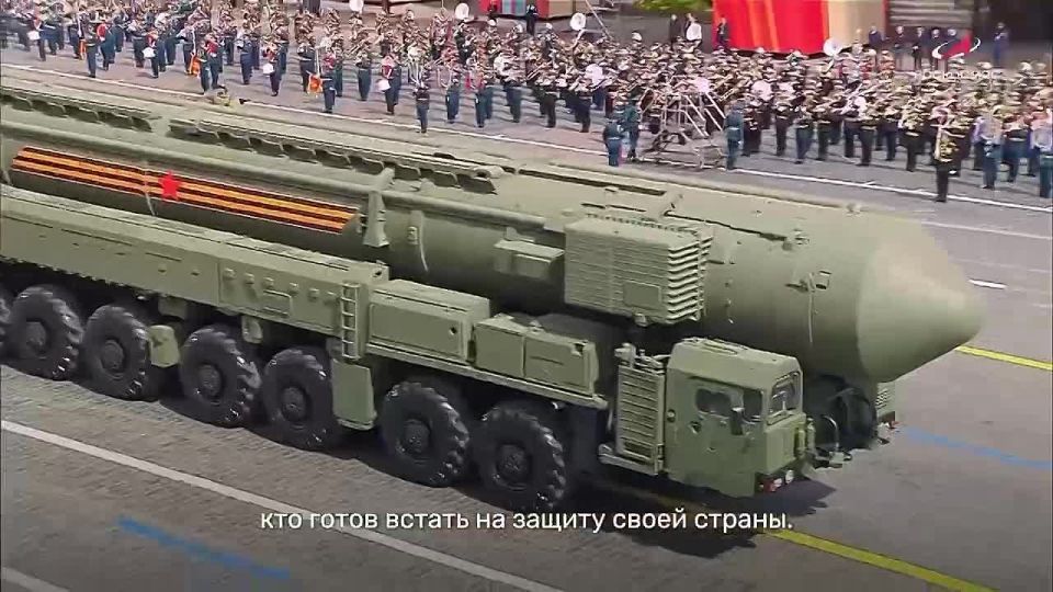 Новости к этому часу:. Космонавты Сергей Рыжиков, Алексей Зубрицкий и Олег Платонов поздравили россиян с Днём народного единства с борта МКС