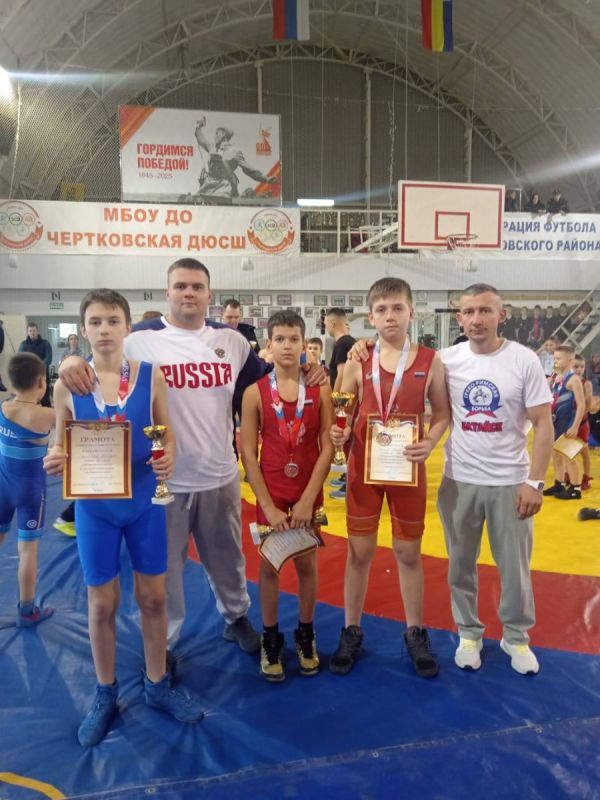 Новые успехи батайских борцов!