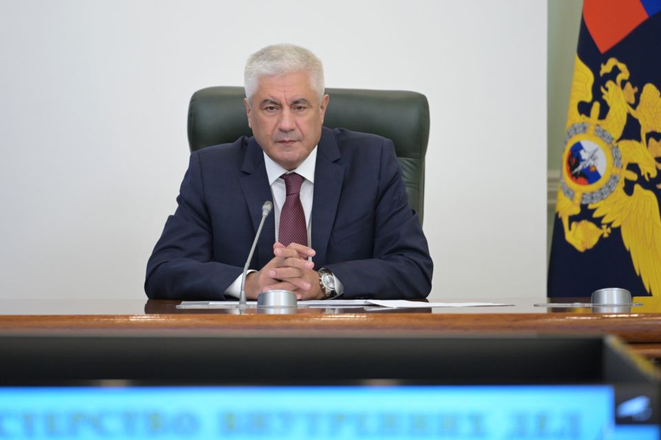 Владимир Колокольцев вручил награды полицейским, проявившим мужество и героизм при спасении людей