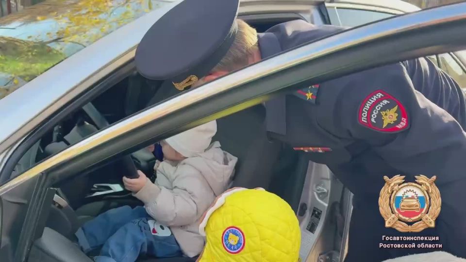 Патрульный автомобиль и уроки безопасности: как автоинспектор вернулся в родной детский сад