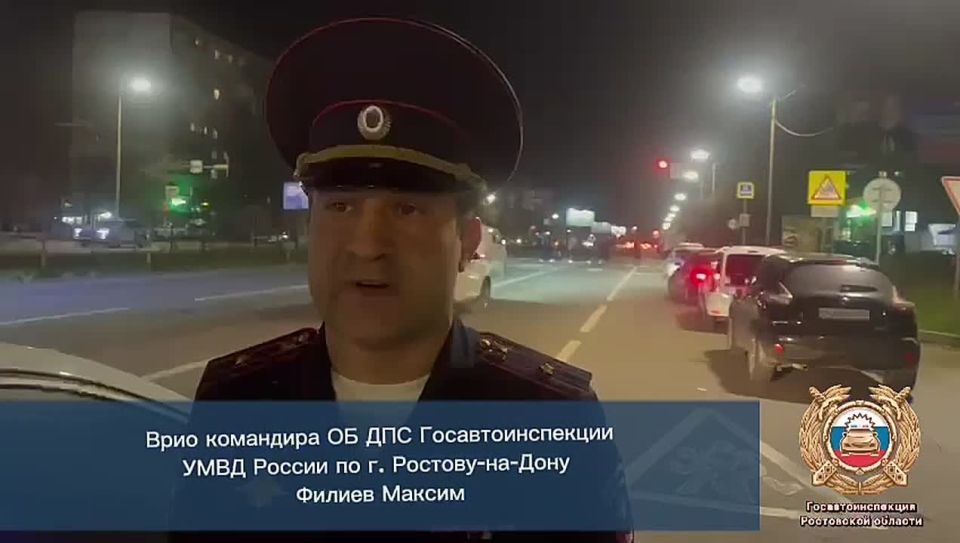 Сотрудники полиции устанавливают обстоятельства ДТП в Ворошиловском районе г. Ростова-на-Дону