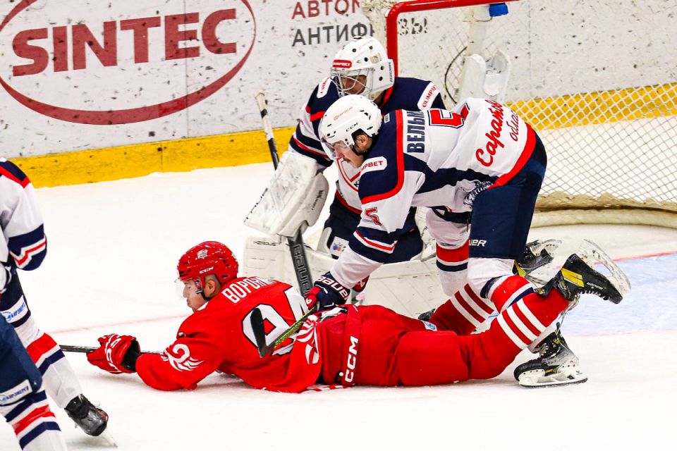 ХК «Ростов» начал домашнюю серию с очередного крупного поражения