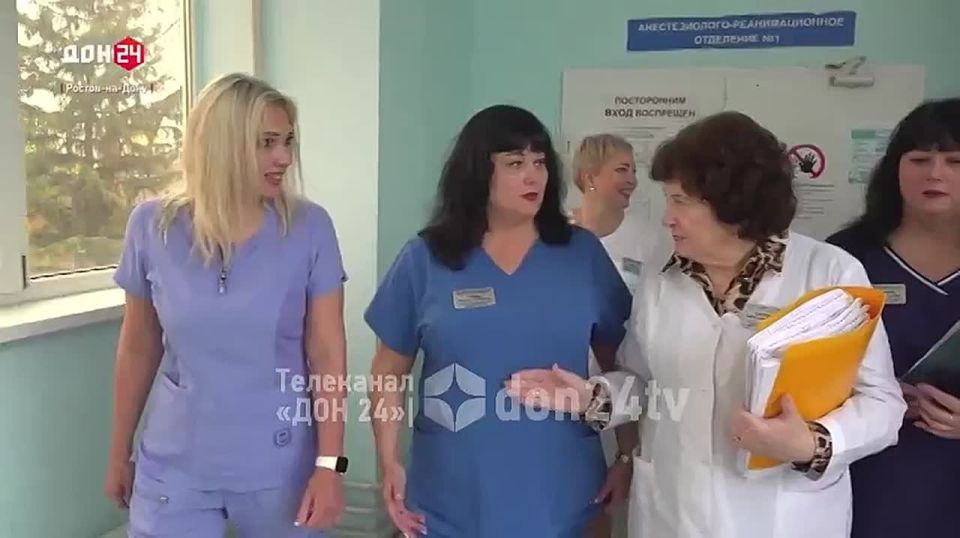 Две пары медсестёр-близнецов в БСМП Ростова