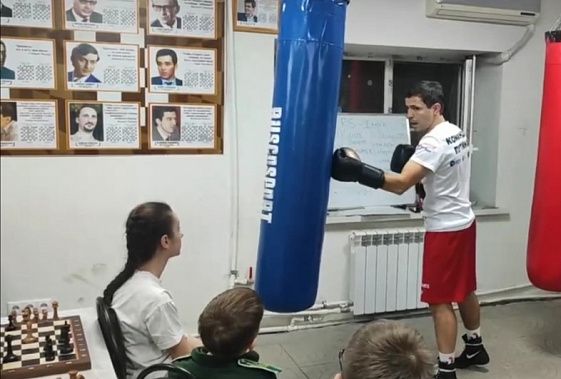 Ростовские спортсмены начали подготовку к чемпионату мира по шахбокс-фит-онлайну