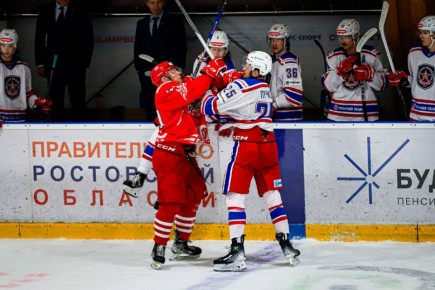 Вести три шайбы и проиграть