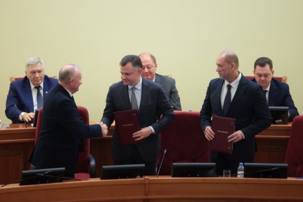 На Дону изменят порядок присоединения работодателей к трехстороннему соглашению о социальном партнерстве