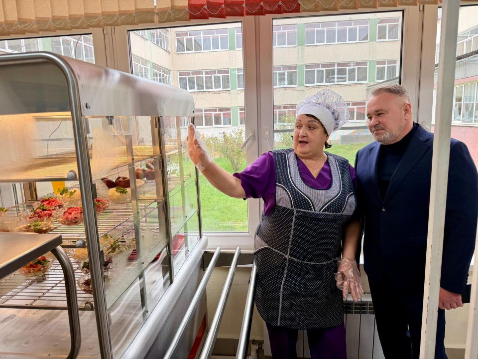 Магомед Дарсигов помог модернизировать пищеблок школы № 30 в Ростове-на-Дону