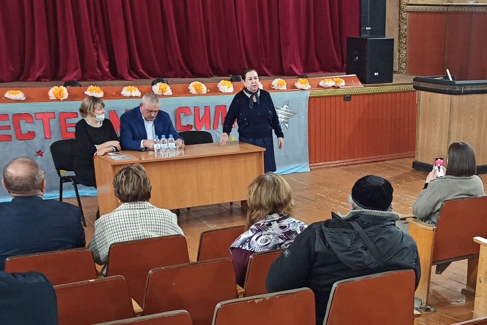 Зинаида Неярохина провела рабочую встречу с жителями Волочаевского сельского поселения Орловского района