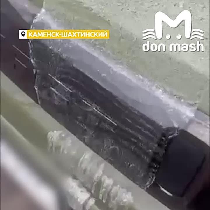 Машину помощницы ростовского депутата облили кислотой