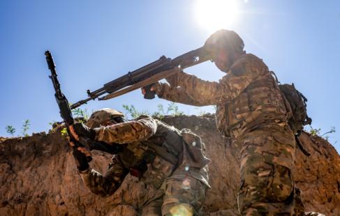 В Таганроге заменят почти 300 окон в домах после атаки ВСУ