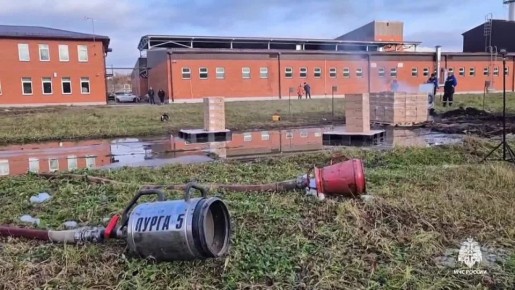 Специалисты ВНИИПО МЧС России совместно с представителями завода-изготовителя провели предварительные испытания по поджигу литий-ионных аккумуляторов