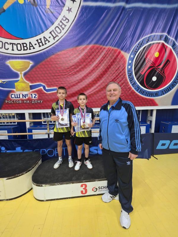 Сильная игра и яркие победы батайских теннисистов!