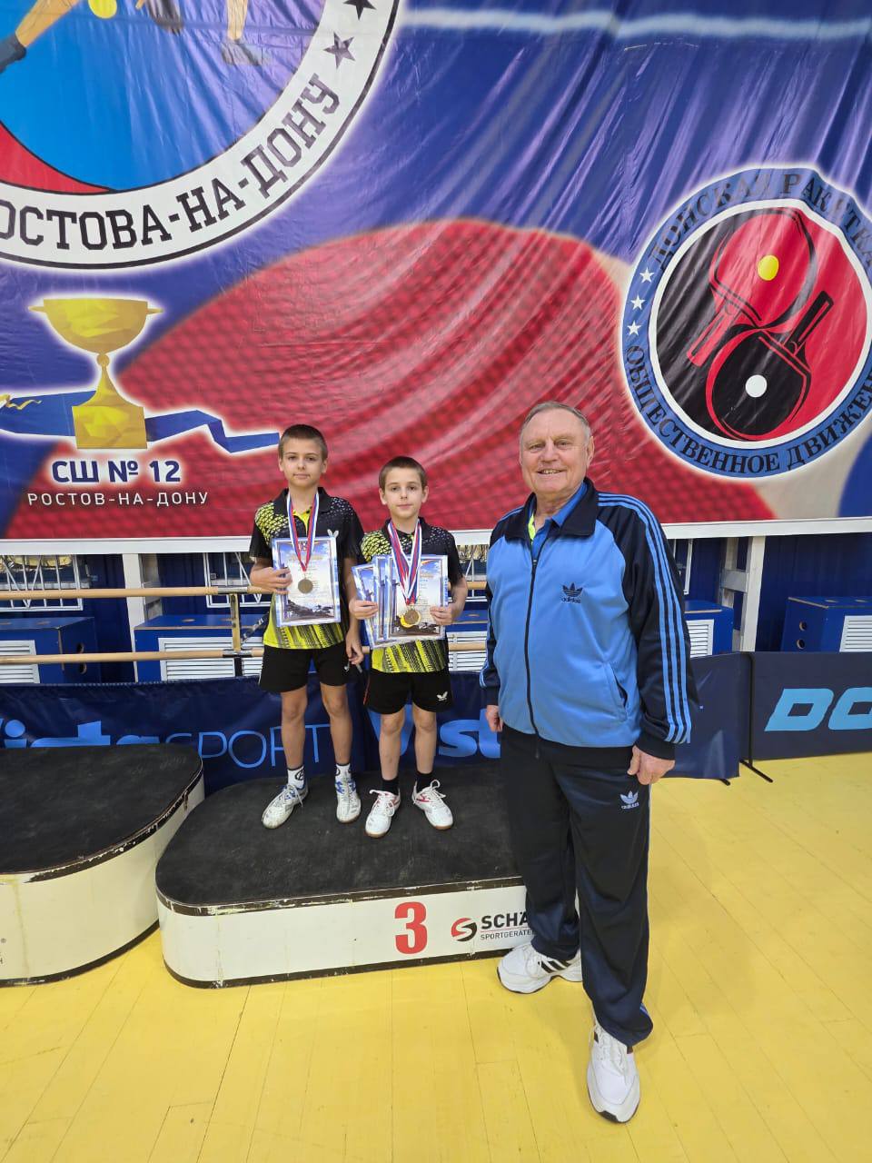 Сильная игра и яркие победы батайских теннисистов!