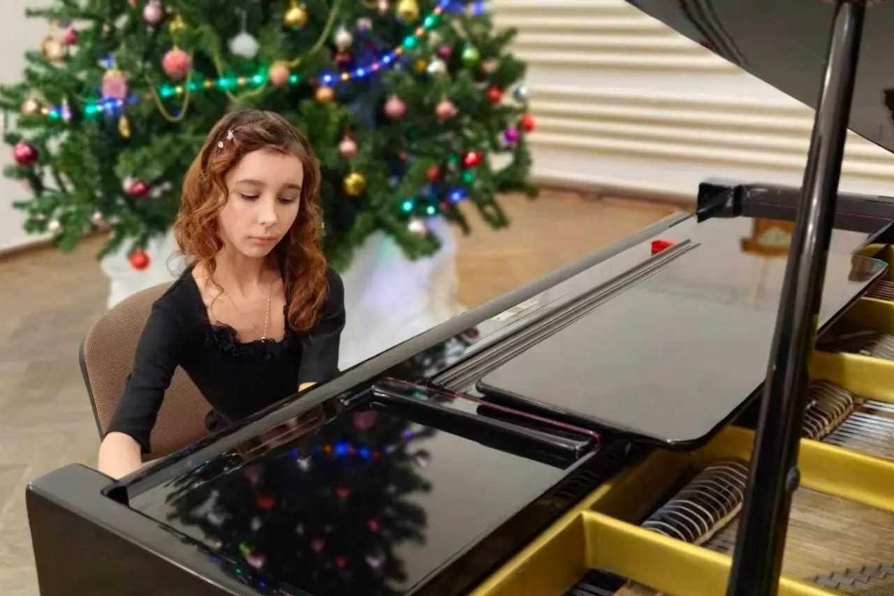 Пианистка из Таганрога завоевала серебряного «Щелкунчика» на международном конкурсе, сообщает правительство региона