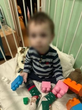 Под Ростовом 18-летняя мать оставила в подъезде полуторогодовалого сына