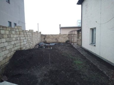 Не сработавшая крылатая ракета Storm Shadow/SCALP-EG, обнаруженная во дворе дома в Ростове-на-Дону