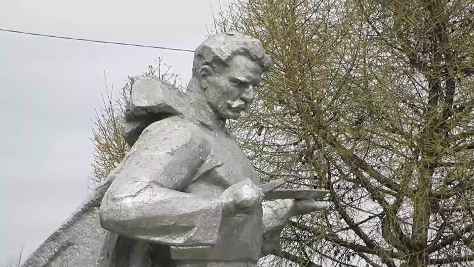 Памятник колундаевцам хранит вечную славу