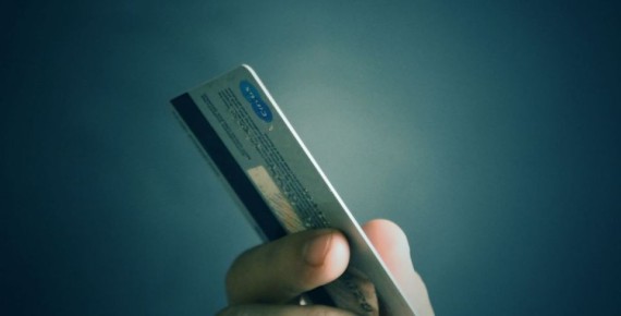 Житель Новочеркасска хотел купить машину, но лишился более 2 миллионов рублей