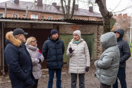 В Таганроге нужно восстановить 420 окон, поврежденных при беспилотной атаке
