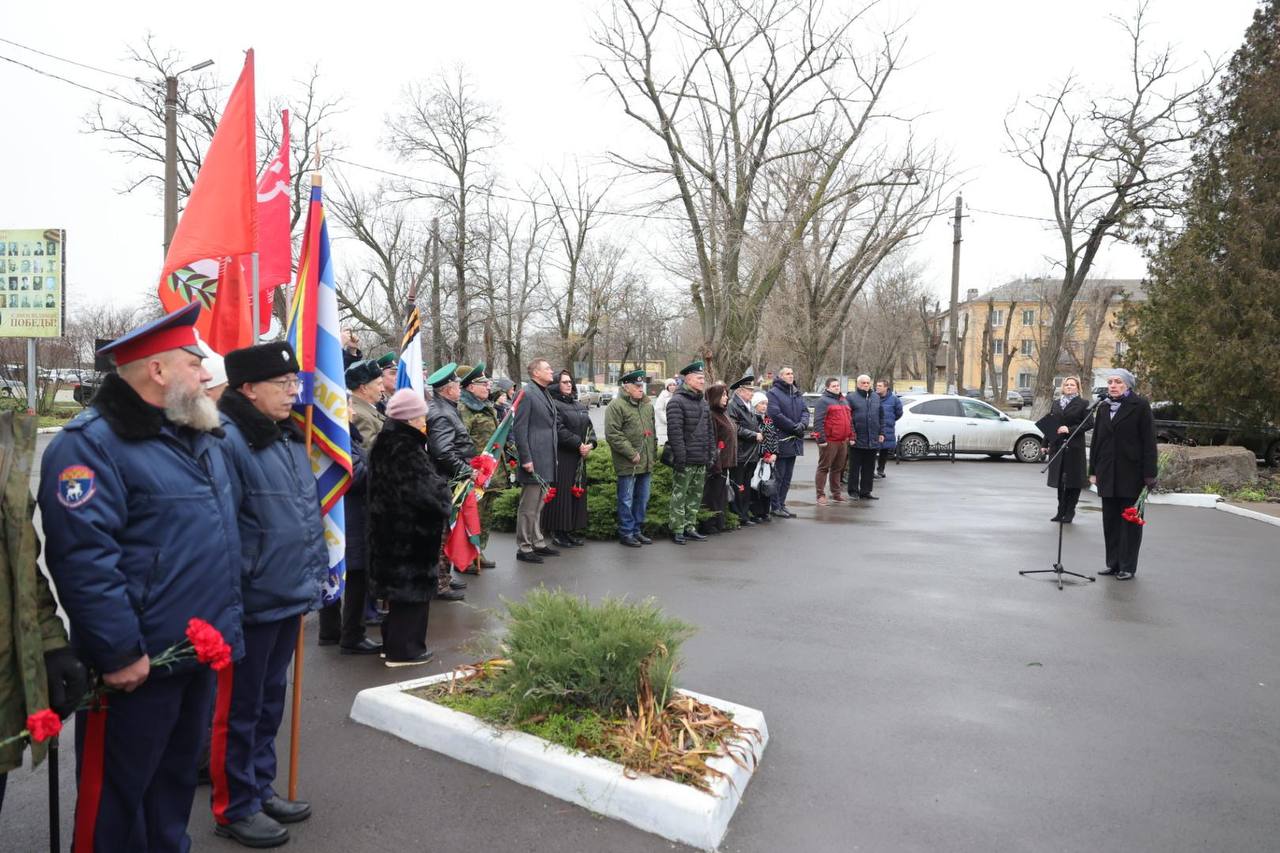 В День Героев Отечества памятное мероприятие прошло у мемориалов «Черный тюльпан» и «Журавли»