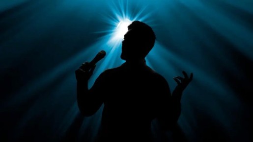 Потерял себя, но быстро "переобулся": Как рома Зверь покорил Москву и пережил звездную болезнь