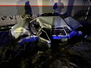 Поезд столкнулся с машиной в Ростовской области