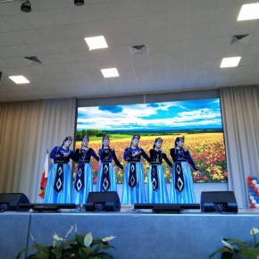 Концерт в честь мам провел «Ветер перемен»