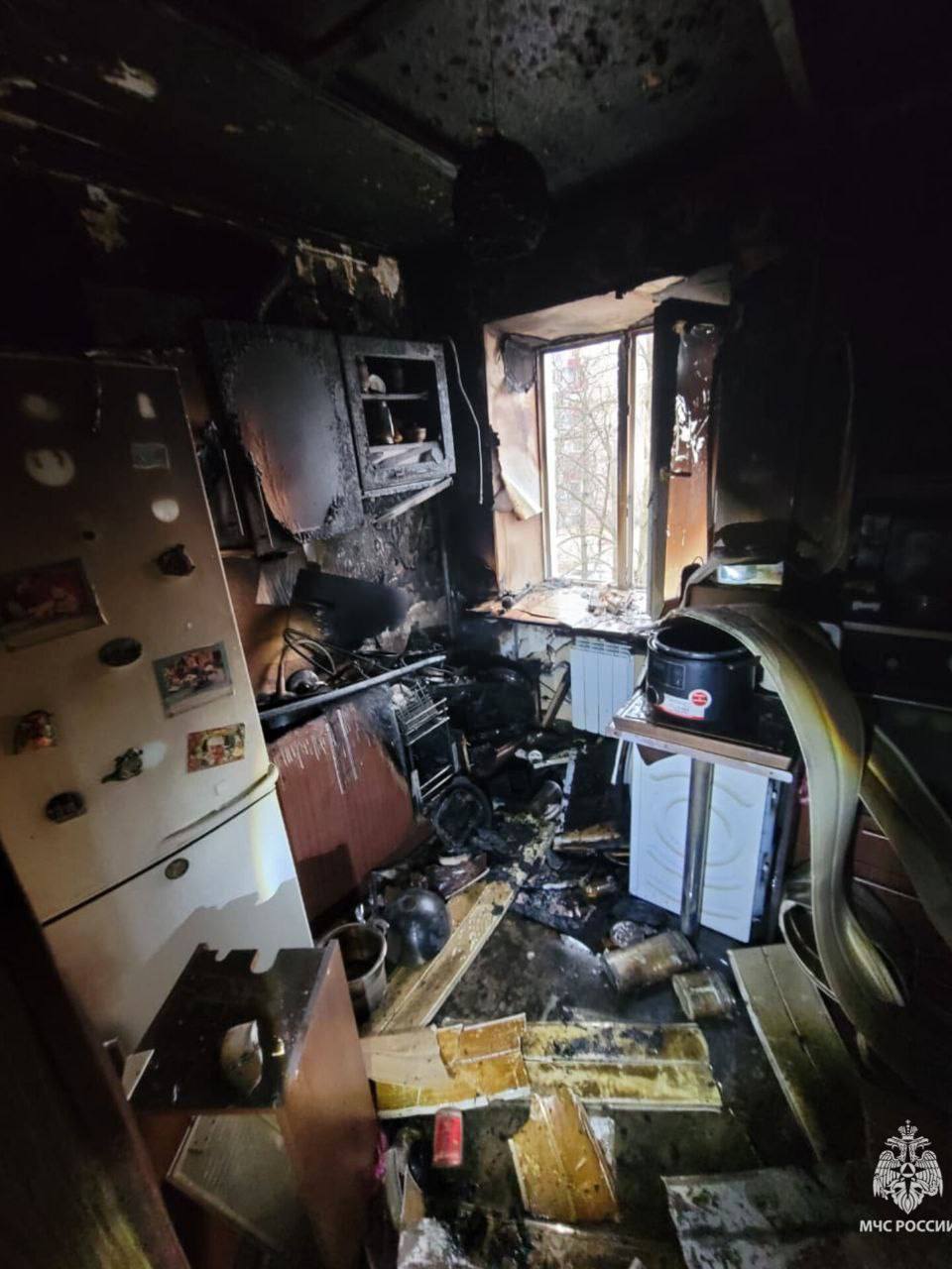 15 человек эвакуировали из пожара в доме на переулке Днепровском