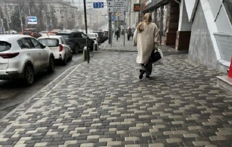 В Ростове на проспекте Буденновском отремонтировали тротуар