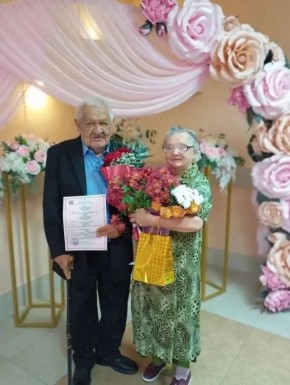 «Хватит с меня холостяцкой жизни!»: Устав от одиночества, 75-летний житель Ростовской области сделал предложение подруге