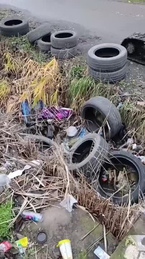 В Батайске приводят в порядок водоотводные каналы