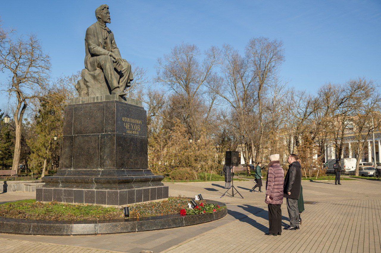 Юбилейная чеховская тема стала ключевой на заседании Совета по культуре и искусству при Губернаторе Ростовской области