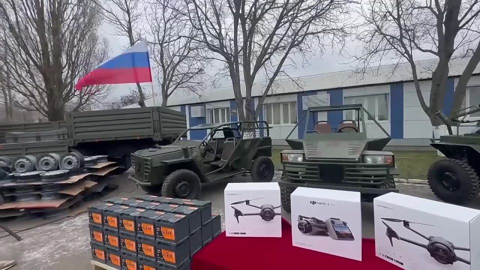 Юрий Слюсарь: Сегодня сделали важное дело: передали гуманитарную помощь воинам гвардейского полка