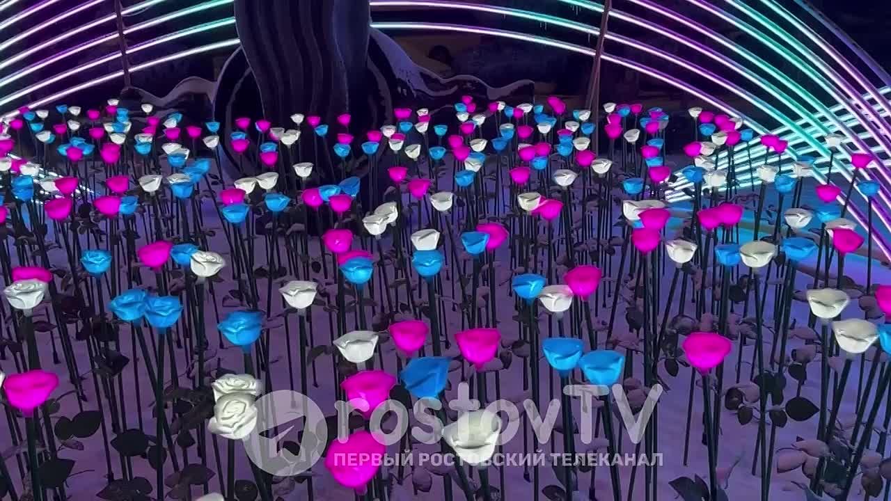 Любуемся заснеженной набережной!