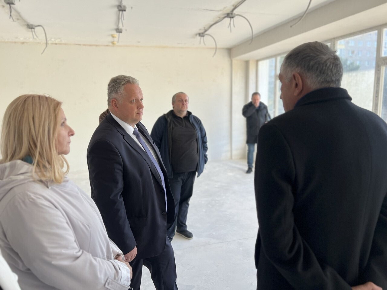 Владислав Синёв посетил включенные в перечень наказов избирателей социальные объекты Волгодонска