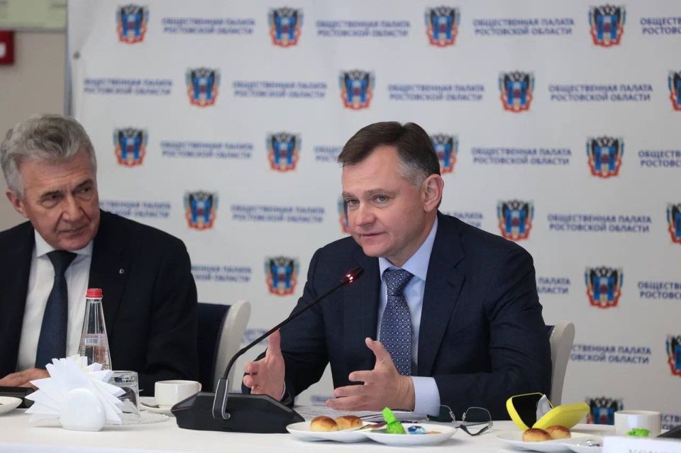 Юрий Слюсарь: Подводим итоги года. На предновогоднем заседании Общественной палаты области говорили без протокола