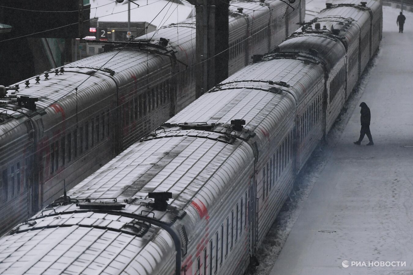 Задержка по поездам в Краснодарском крае составляет до 14 часов