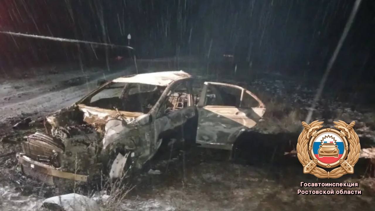 Сотрудники полиции устанавливают обстоятельства смертельного ДТП