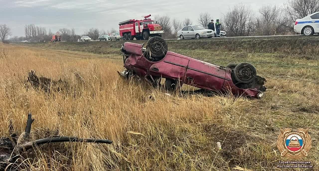 Дополнение:. Предварительно установлено, что находившиеся в транспортном средстве дети перевозились без использования детских удерживающих устройств