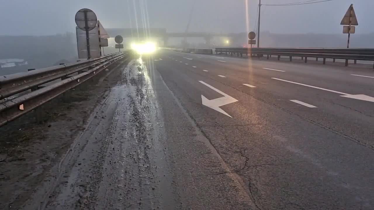 водители!. На территории региона наблюдается , в связи с чем значительно снижена видимость на автомобильных дорогах