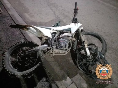 В Сальске в результате ДТП несовершеннолетний водитель мотоцикла получил травмы