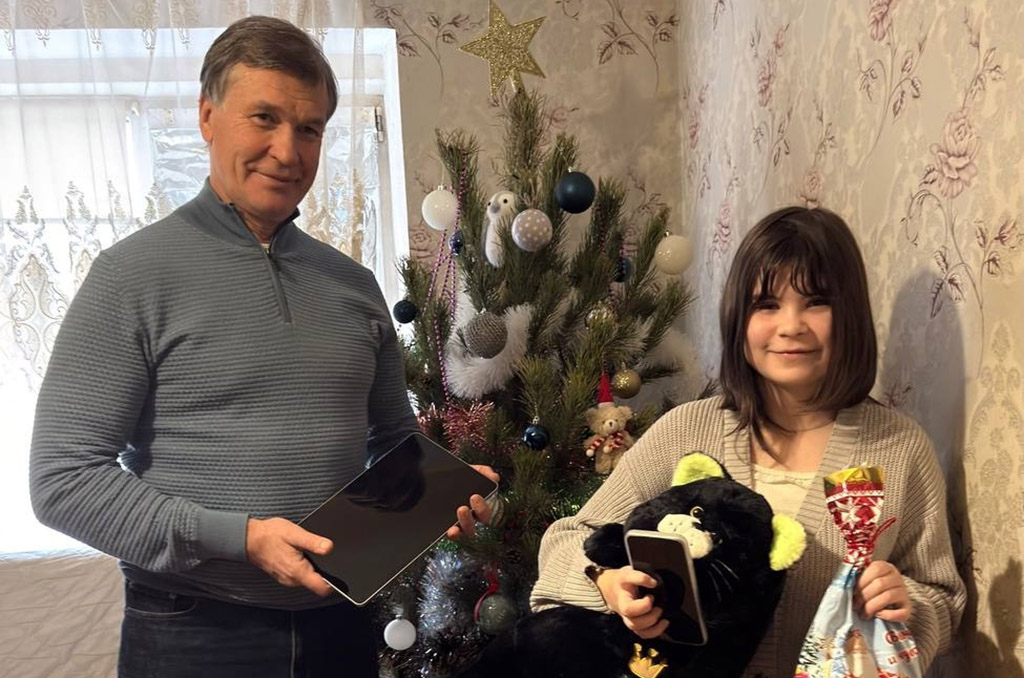 Сергей Суховенко исполнил новогоднее желание девочки из Батайска