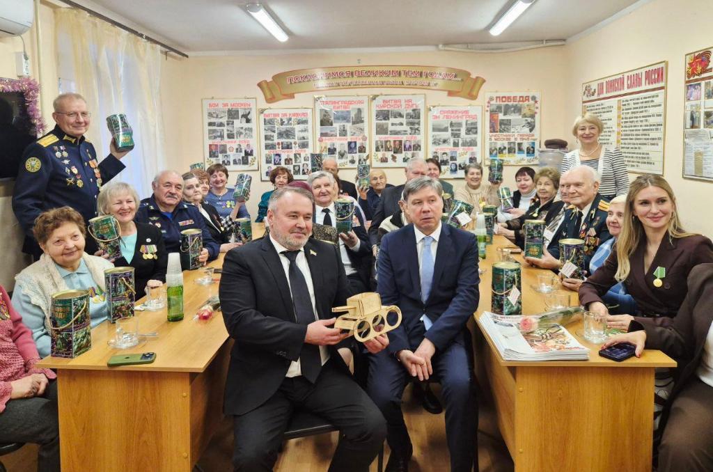 Магомед Дарсигов поздравил Совет ветеранов Ворошиловского района с новогодними праздниками