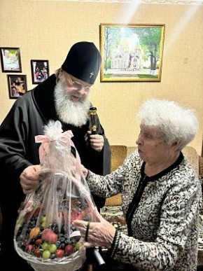 Она поставила свой автограф на стене Рейхстага...